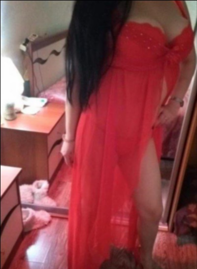 Alya, 26 ans, Villefranche-de-Rouergue